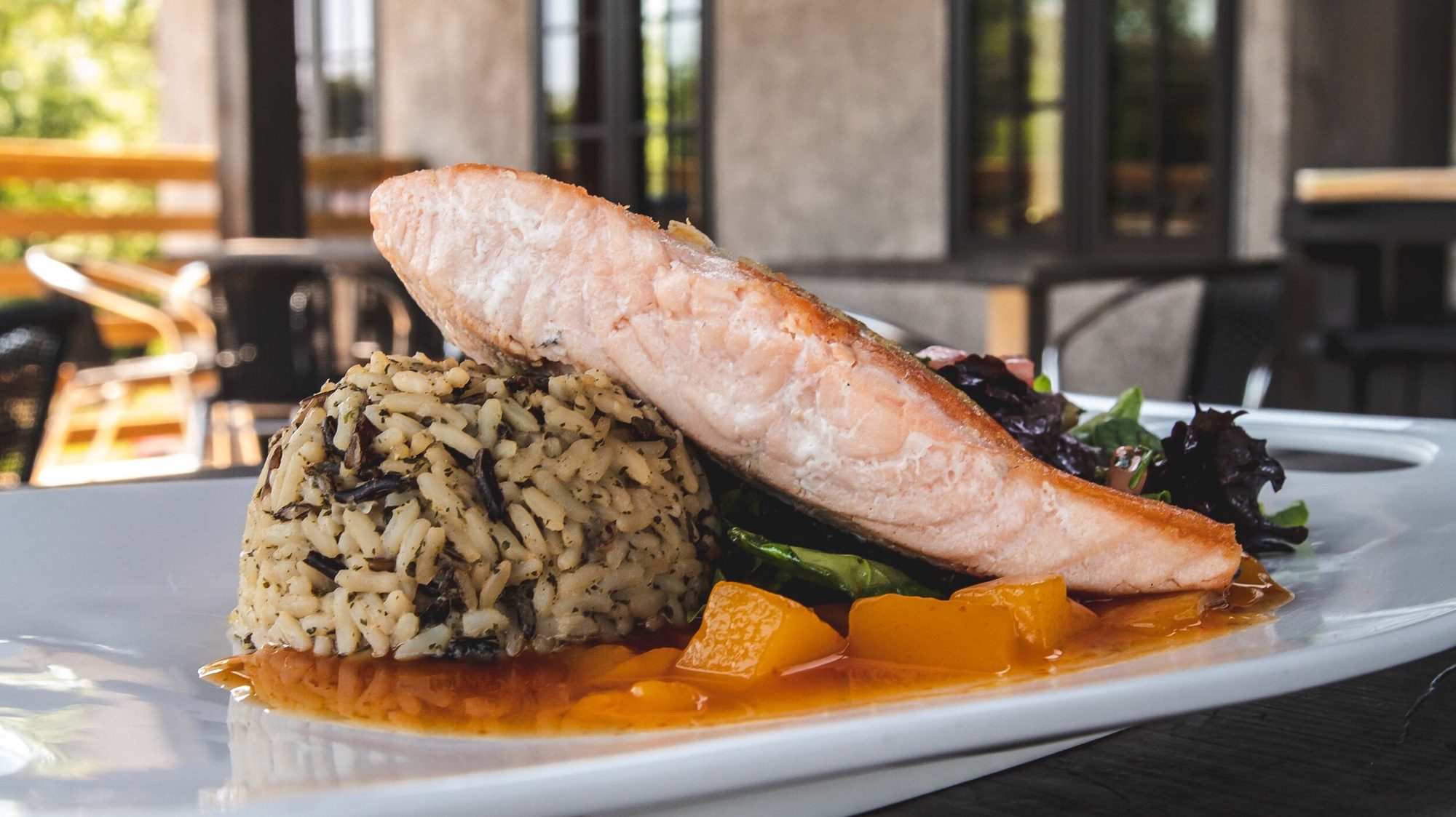 Salmon with rice and vegetables